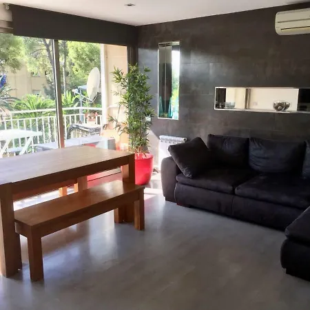 Near The Beach Apartman Castelldefels